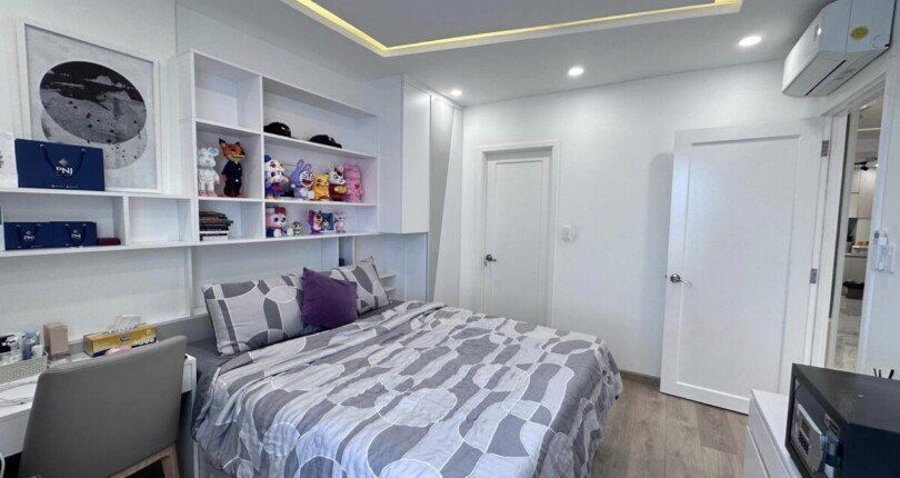 ban can ho saigon south 1 810x430 - Bán căn hộ Saigon South Residences. DT 72m2 Lầu cao vút- Nhà đẹp đầy đủ nội thất- Sổ Hồng Cầm Tay. Giá 4.8 TỶ