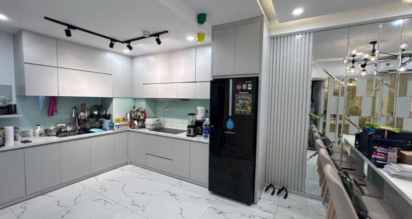 ban can ho saigon south 14 810x430 - Bán căn hộ Saigon South Residences. DT 72m2 Lầu cao vút- Nhà đẹp đầy đủ nội thất- Sổ Hồng Cầm Tay. Giá 4.8 TỶ