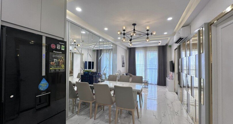 ban can ho saigon south 2 810x430 - Bán căn hộ Saigon South Residences. DT 72m2 Lầu cao vút- Nhà đẹp đầy đủ nội thất- Sổ Hồng Cầm Tay. Giá 4.8 TỶ