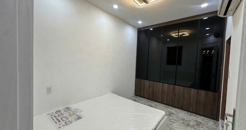 ban can ho san vuon sky garden 1 1 810x430 - Bán căn hộ có sân vườn tại Sky Garden 1. DT 100m2 Nhà đẹp- Nội thất mới tinh- 3 phòng-2wc- Giá 6.880 Tỷ