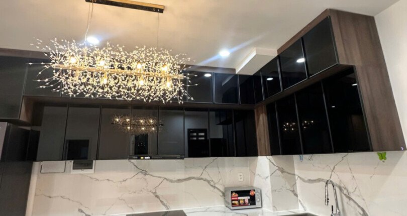 ban can ho san vuon sky garden 1 2 810x430 - Bán căn hộ có sân vườn tại Sky Garden 1. DT 100m2 Nhà đẹp- Nội thất mới tinh- 3 phòng-2wc- Giá 6.880 Tỷ