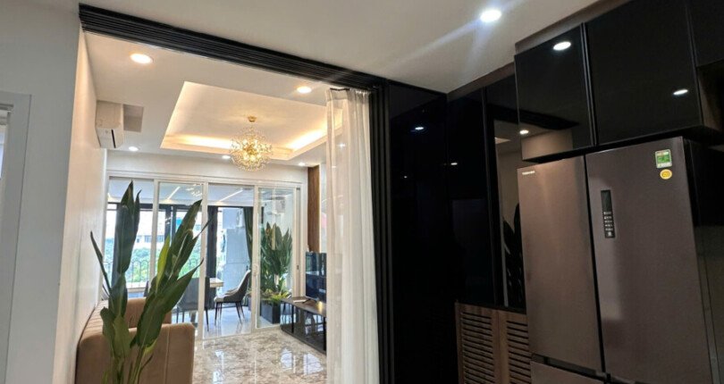ban can ho san vuon sky garden 1 3 810x430 - Bán căn hộ có sân vườn tại Sky Garden 1. DT 100m2 Nhà đẹp- Nội thất mới tinh- 3 phòng-2wc- Giá 6.880 Tỷ