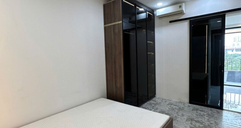 ban can ho san vuon sky garden 1 4 810x430 - Bán căn hộ có sân vườn tại Sky Garden 1. DT 100m2 Nhà đẹp- Nội thất mới tinh- 3 phòng-2wc- Giá 6.880 Tỷ