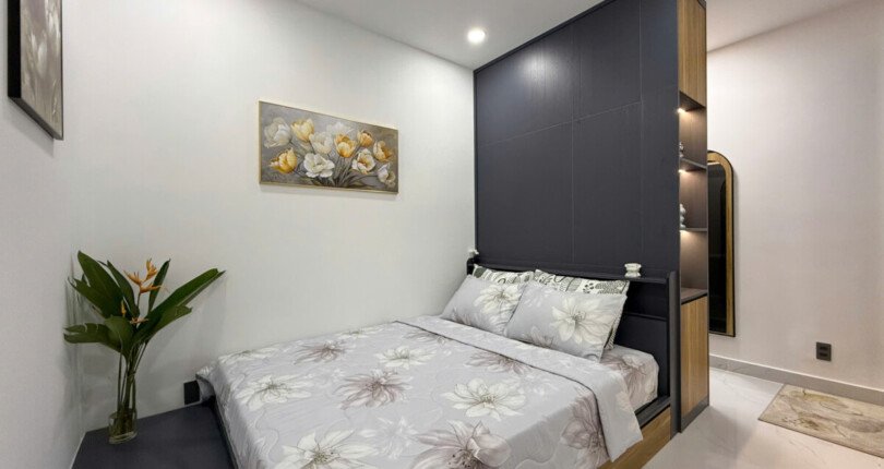 ban can ho sky garden 2 13 1 810x430 - Cần bán căn hộ Sky Garden 2. Căn đặc biệt có sân vườn. DT 100m2 Nội thất mới 100%. 3 Phòng-2wc- Giá 7.3 Tỷ
