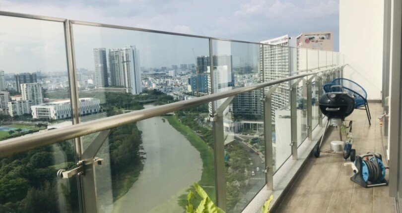 ban cong can ho ban truc dien song 810x430 - Bán gấp căn hộ 3pn block A lầu 21 chung cư The Grande m5 Quận 7, 135m2 giá 13,5 tỷ