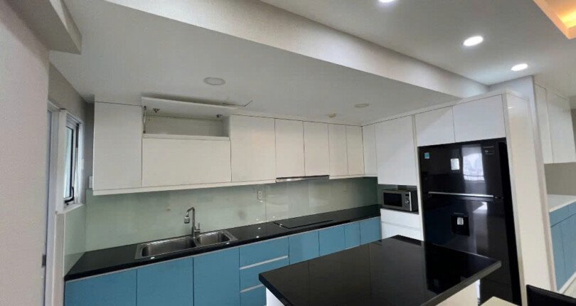 can canh bep can ho rong rai 810x430 - Bán gấp căn hộ Happy Valley 135m2, lầu cao, giá 9 tỷ rẻ nhất thị trường