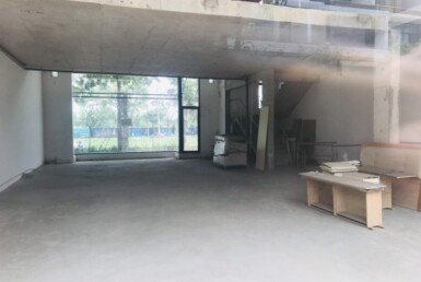 can-canh-hien-trang-nha-ban