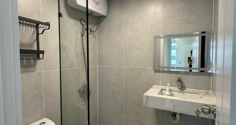 cho thue can ho sky garden 2 7 4 810x430 - Cần cho thuê căn hộ Sky Garden 2. Căn góc 89m2 Nhà đẹp- Tone trắng- 3 Phòng-2wc- Đủ nội thất- Giá 19 Triệu/Tháng