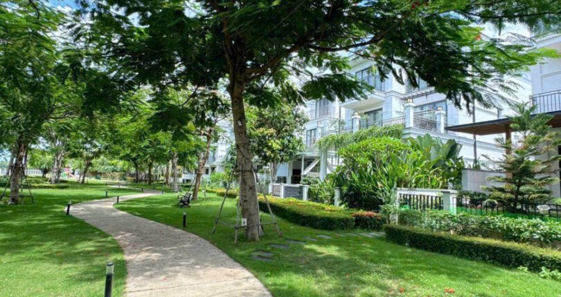 cong vien doc song 810x430 - Bán gấp nhà Biệt thự đơn lập đối diện sông Khu Nine South Nhà Bè giá 47 tỷ