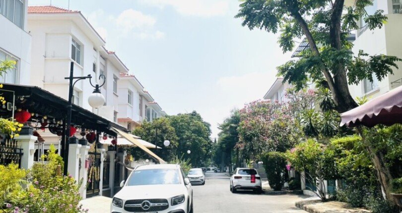 duong noi khu my kim 2 810x430 - Giá mua bán nhà Biệt thự nguyên căn đường Nội khu Mỹ Kim 2 Quận 7 T2/2025