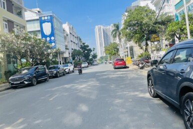 duong-pham-thai-buong-quan-7