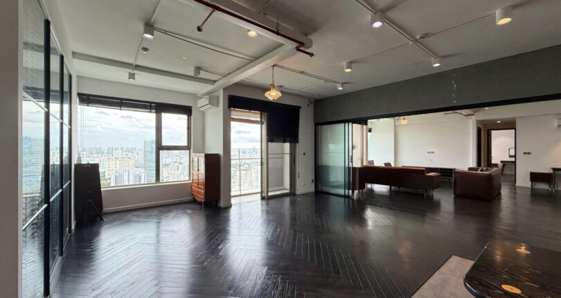 goc phong khach can ho 810x430 - Duy nhất bán cặp căn hộ thông nhau tại chung cư Midtown m8, 254m2, nội thất cao cấp, giá 30 tỷ