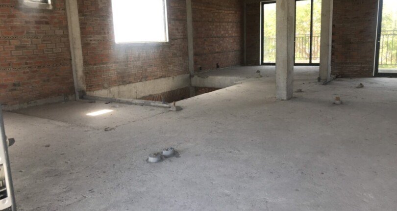 hien trang nha tho ben trong 810x430 - Bán gấp nhà Biệt thự đơn lập đối diện sông Khu Nine South Nhà Bè giá 47 tỷ