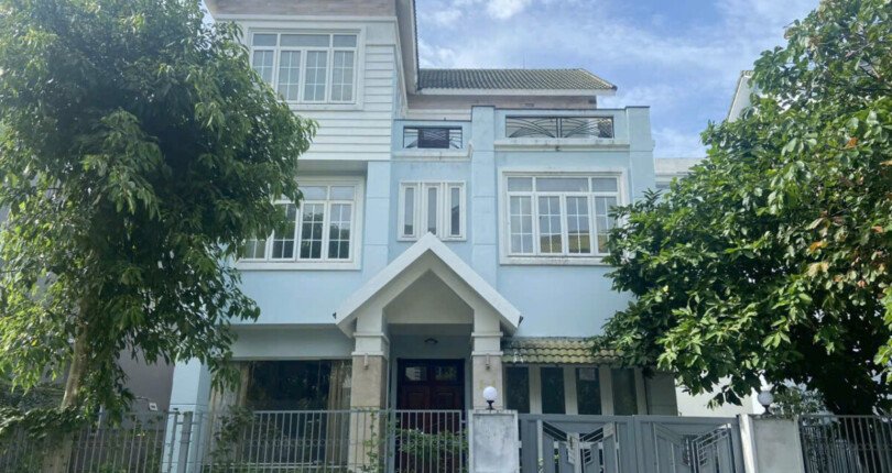 hinh anh mua ban nha biet thu nguyen can kdc sadeco song ong lon t2 2025 810x430 - Giá mua bán nhà Biệt thự nguyên căn khu compound Sadeco sông Ông Lớn T2/2025