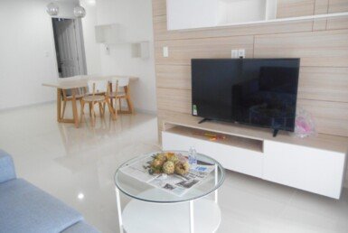 hinh-anh-phong-khach-can-ho-can-ban