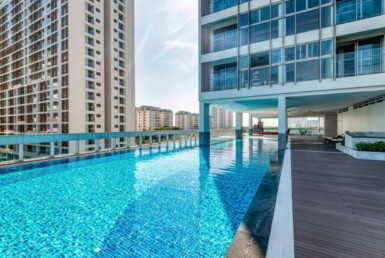 ho boi noi khu midtown 385x258 - Giá cho thuê căn hộ 4 phòng ngủ chung cư Midtown m5 Quận 7 T2/2025