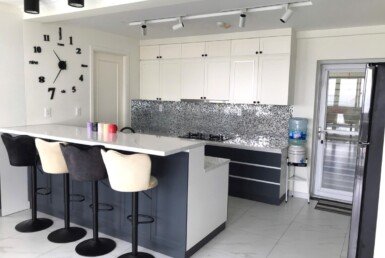 khong-gian-bep-can-ho-ban