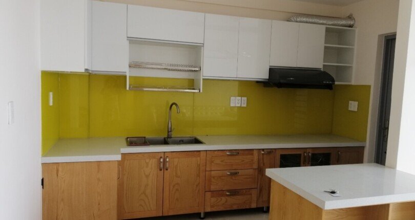 khong gian bep rong rai 2 810x430 - Giá mua bán căn hộ 2pn Block d chung cư Green Valley Quận 7 T2/2025
