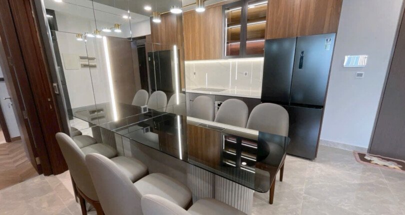 khong gian phong an va bep 1 810x430 - Giá mua bán căn hộ 2 phòng ngủ The Peak M8A Quận 7 T2/2025