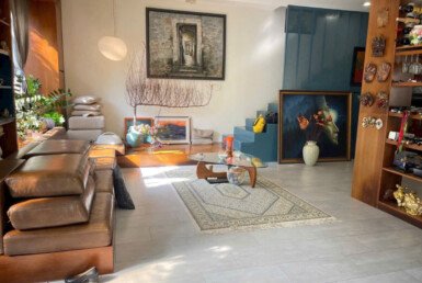 khong-gian-phong-khach-rong-rai