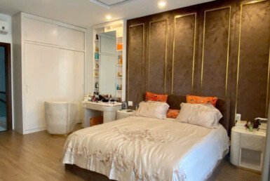 nha-pho-nguyen-can-ban-co-4pn-lon-day-du-noi-that-nhu-hinh