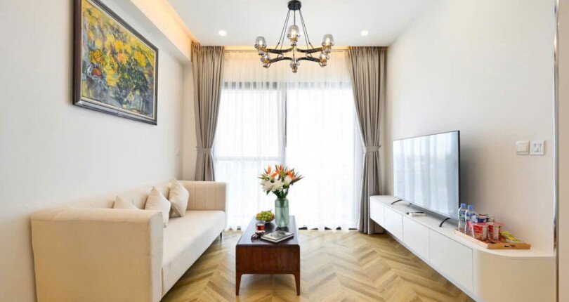 phong khach can ho 1 810x430 - Giá mua bán căn hộ 2 phòng ngủ chung cư The Antonia Phú Mỹ Hưng Quận 7 T2/2025