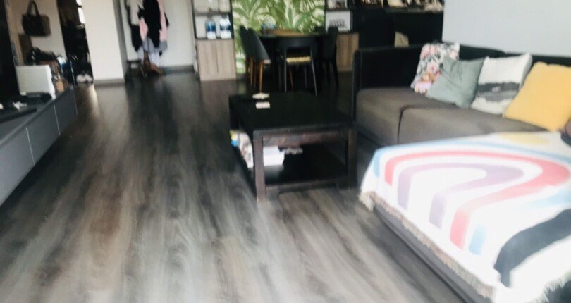 phong khach can ho rong rai 1 810x430 - Giá mua bán căn hộ Penthouse 4pn chung cư Nam Phúc Le Jardin Quận 7 T2/2025