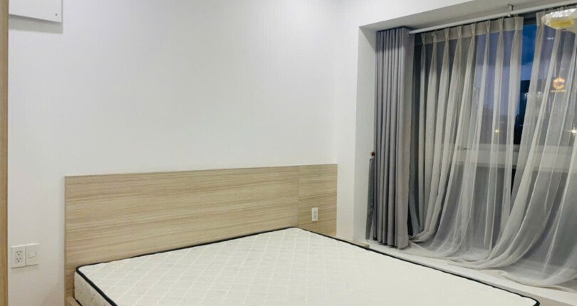 phong ngu can ho ban 26 810x430 - Một căn duy nhất 77m2, 02pn, chung cư Scenic Valley 1, giá 5.6 tỷ, đầy đủ nội thất , xem nhà dễ