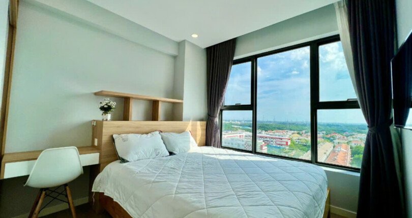 phong ngu sang trong 810x430 - Giá mua bán căn hộ 2pn Block A căn 06 chung cư Hưng Phúc Premier Quận 7 T2/2025
