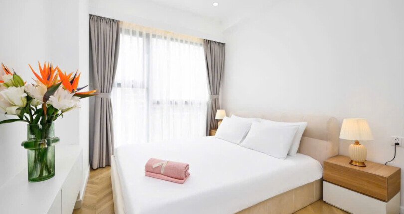 phong ngu thu 2 sang trong 810x430 - Giá mua bán căn hộ 2 phòng ngủ chung cư The Antonia Phú Mỹ Hưng Quận 7 T2/2025