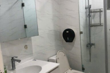 toilet-day-du-thiet-bi