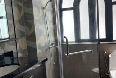 trang-thiet-bi-nha-tam-cao-cap