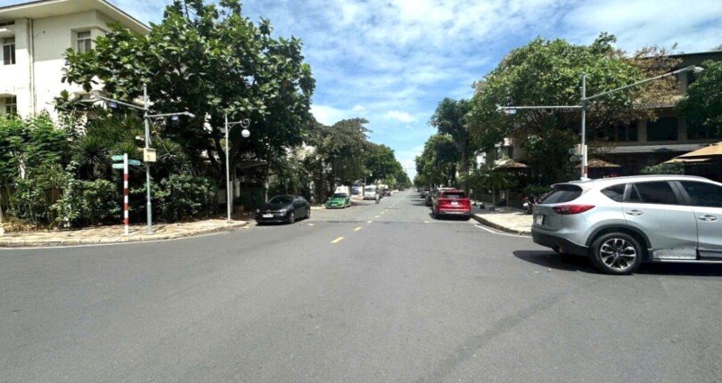 vi tri biet thu mat duong nguyen cao q7 810x430 - Giá mua bán nhà Biệt thự nguyên căn góc đường Nguyễn Cao kdc Mỹ Tú 3 Quận 7 T2/2025