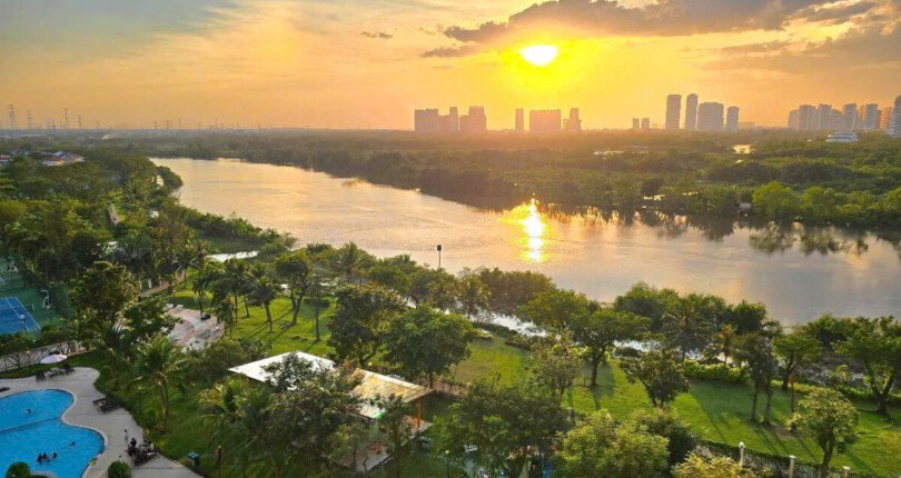 z6282148897185 7f124c3bc403ba3b38dad790ca41ada8 810x430 - Bán căn hộ Riverside Residence Block EE Tầng 1 136m 3 phòng giá 13,8 tỷ