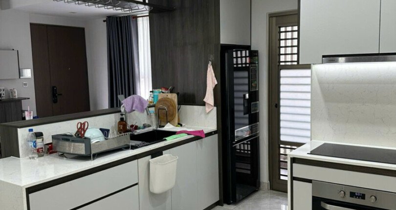 z6282151897679 c136c62a9ff2a29b64cf0e97feeaa7cb 810x430 - Cần bán Midtown Block M8 Tầng 5 dt 124m 3 phòng giá 14 tỷ