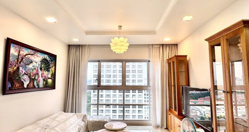 z6282153812879 448090a69bf2913444f4301a6220b798 810x430 - Cho thuê Happy Valley Block K Tầng 20 dt 100m 3 phòng giá 1100usd/tháng