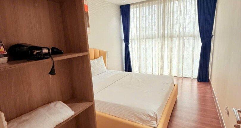 z6298690306325 58ad27bca3c030deca51255a7682b4e2 810x430 - Cho thuê Midtown M6 Block D Tầng 16 dt 130m 3 phòng giá 2200 usd/tháng