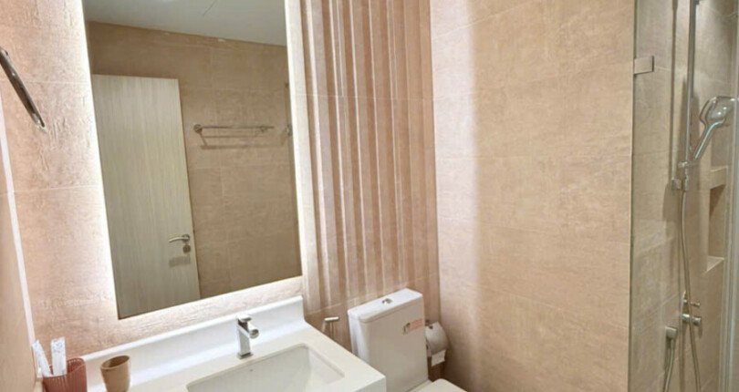 z6298690345253 0f788b3f0430b372b96d3d043132244d 810x430 - Cho thuê Midtown M6 Block D Tầng 16 dt 130m 3 phòng giá 2200 usd/tháng