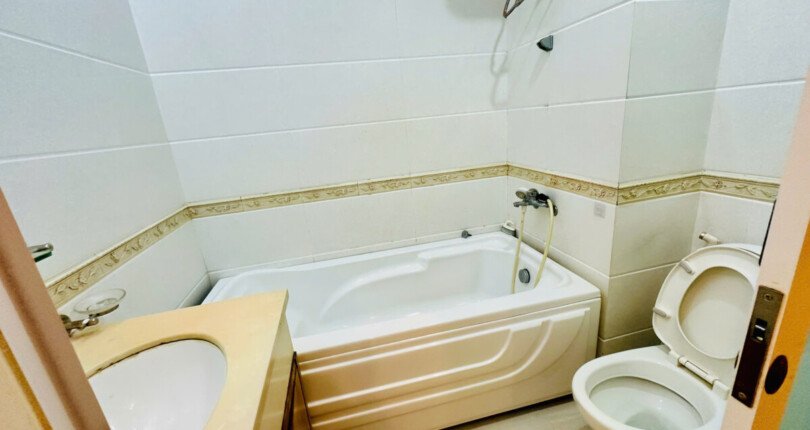 z6303299910660 266c37d18684da712b53962ba9dcfee0 810x430 - Cho thuê SKy Garden 3 Block 11E dt 71m 2 phòng giá 13 triệu