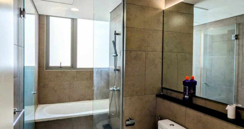 z6303472171457 65ffa51697ad81fc7d678519365645a4 810x430 - Cho thuê Riviera Point Block T3 Tầng 7 148m 3 phòng giá 31,5 triệu