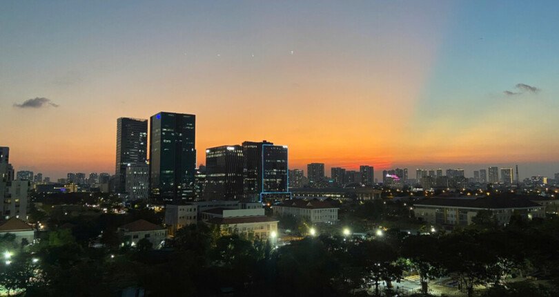 z6303472176591 7ec61d3fbfc309000198e755a9fac41d 810x430 - Cho thuê Riviera Point Block T3 Tầng 7 148m 3 phòng giá 31,5 triệu