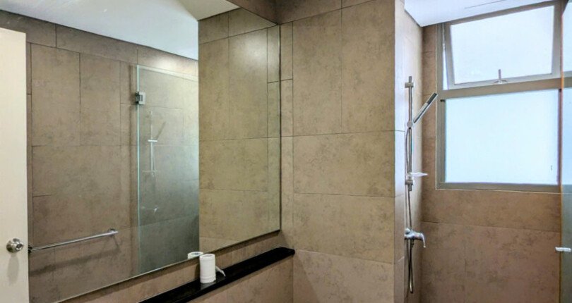 z6303472194115 fdbf4080156b335f98f551663909498c 810x430 - Cho thuê Riviera Point Block T3 Tầng 7 148m 3 phòng giá 31,5 triệu