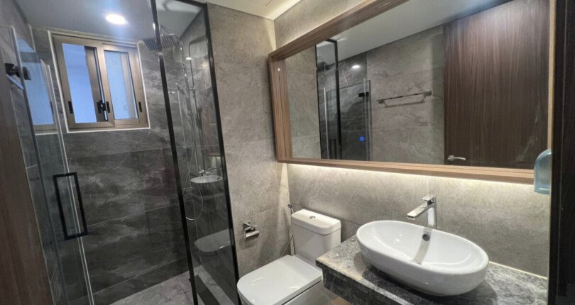 z6306514858007 34d19a0bb7e75bf25d0485014c64d008 810x430 - Cho thuê căn hộ Midtown M8 Tầng 10 dt 125m 3 phòng giá 2400usd/tháng