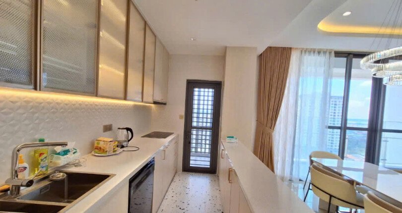 z6308105958203 5a88bec72e212aecdac9c6a6ea56f705 810x430 - Cho thuê căn hộ The Ascentia Tầng 14 Penthouse 177m 4 phòng giá 4300usd