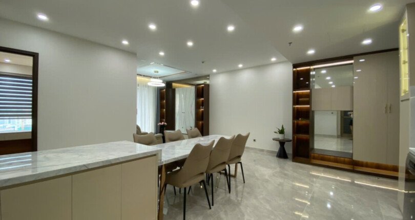 z6309559984388 3a13b770213047a778eb48a93aa642a6 810x430 - Cho thuê Midtown M8 Tầng 25 dt 127m 3 phòng giá 2600usd/tháng