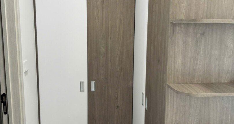 z6309565917712 40225e5ee5aec78101b533b407e9f18e 810x430 - Cho thuê căn hộ Cardinal Court Block A Tầng 10 dt 76m 2 phòng giá 28 triệu