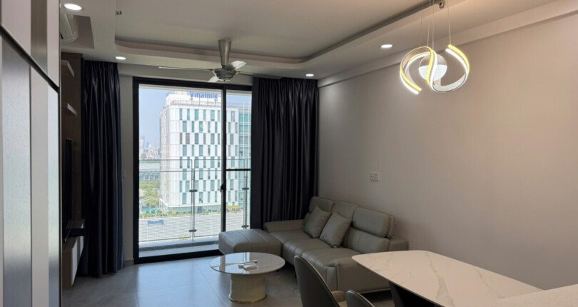 z6309565971329 ad80bdd3d1642d2f71ee183c344de839 810x430 - Cho thuê căn hộ Cardinal Court Block A Tầng 10 dt 76m 2 phòng giá 28 triệu