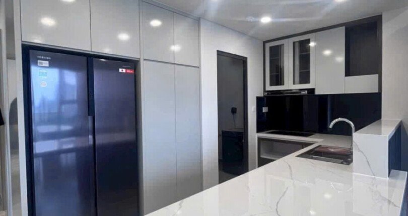 z6310974324681 b81060fd6e988b3a65c9787a23e1f96d 810x430 - Cho thuê căn hộ Cardinal Court Block B Tầng 11 dt 101m, 3 phòng giá 38 triệu