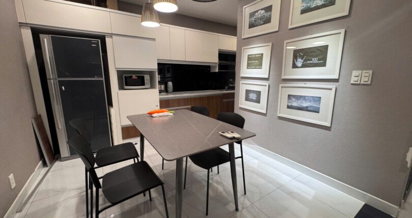 z6313990881992 6bb90fcb42b883899a1431c6a0dcf265 810x430 - Bán căn hộ Star Hill Block E Tầng 11 dt 112m 3 phòng giá 8 tỷ