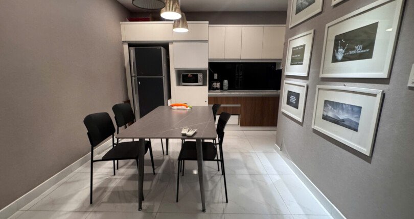 z6313990918911 491bf6953b96d184a866ce78f3c4bdc1 810x430 - Bán căn hộ Star Hill Block E Tầng 11 dt 112m 3 phòng giá 8 tỷ